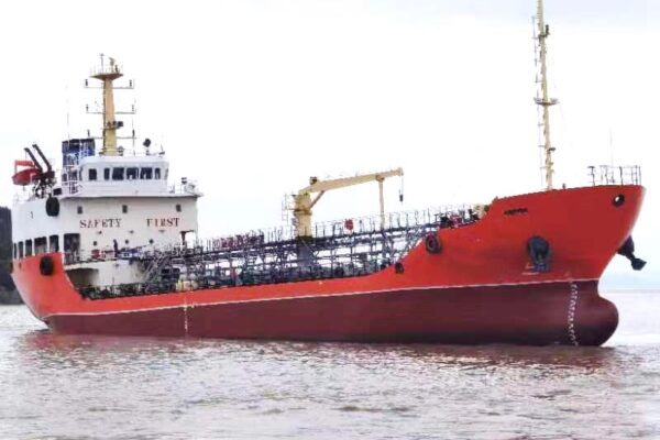 FOR SALE PRODUCT OIL TANKER 1700 DWT - IACS Class Member - 2011 JMB0026 0